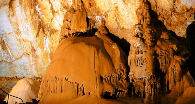 Экскурсия Мраморная пещера